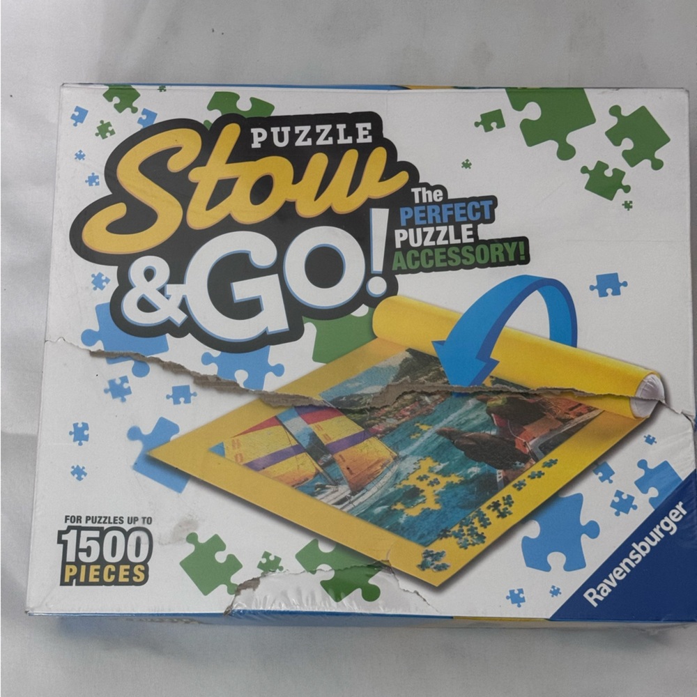 Ravensburger Stow & Go easy puzzle storage Ideal for puzzles up to 1500 pieces.